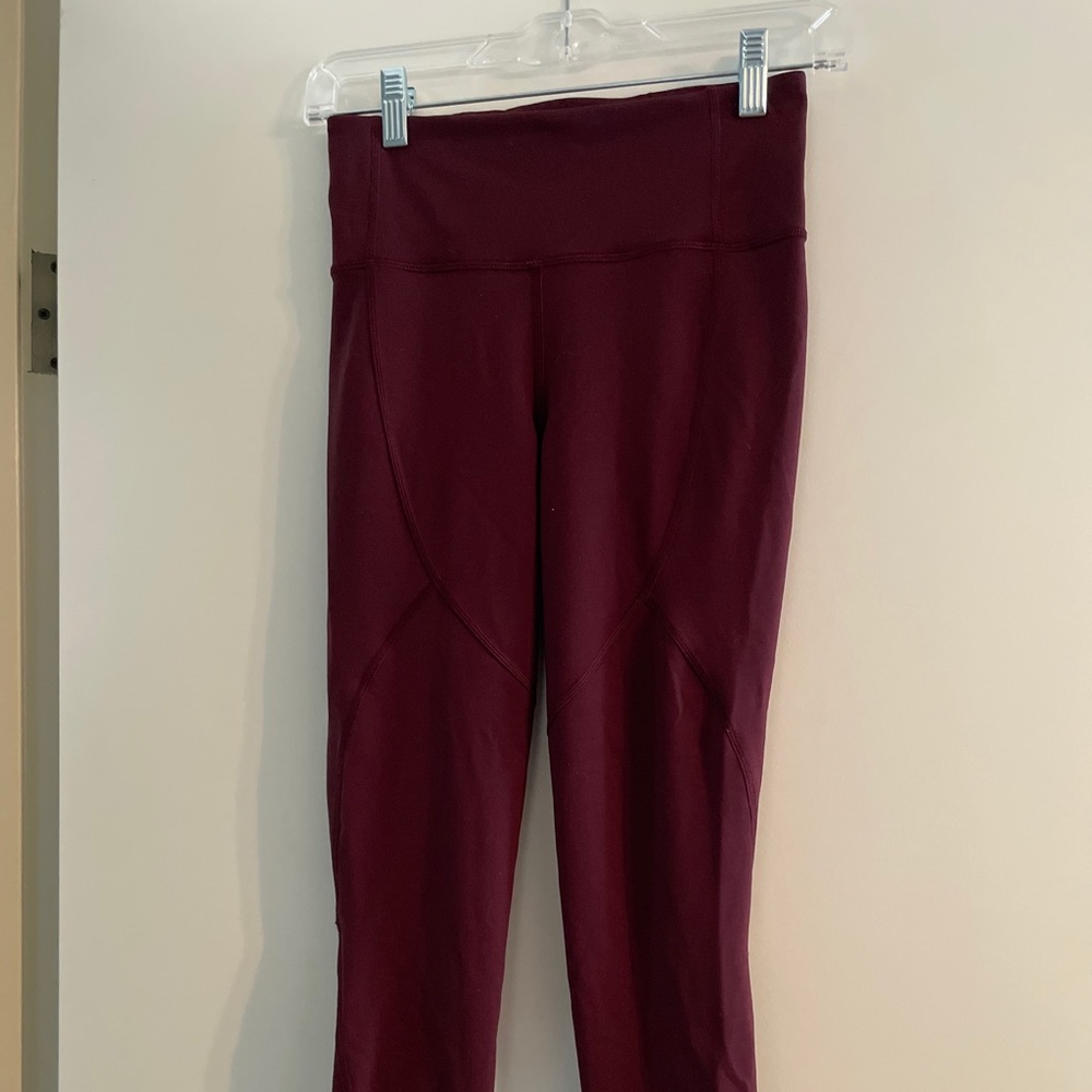 Lululemon to the beat high rise tight 24” size 6